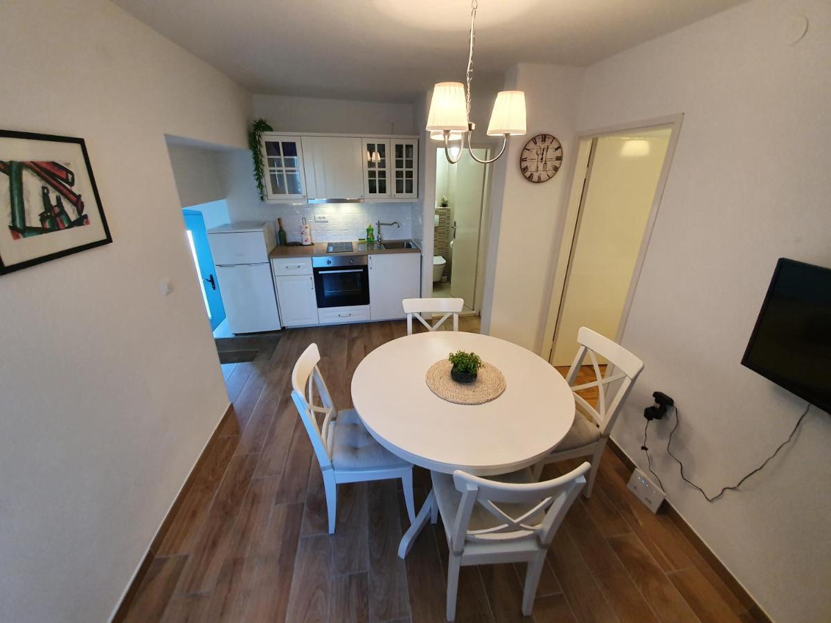 Apartamento Rustic House Diklo 20M From The Sea Zadar Exterior foto